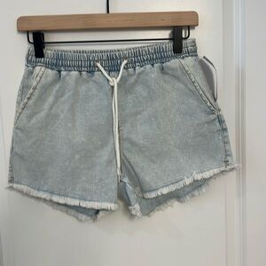 Target brand XS shorts.NWT
💋Final price💋